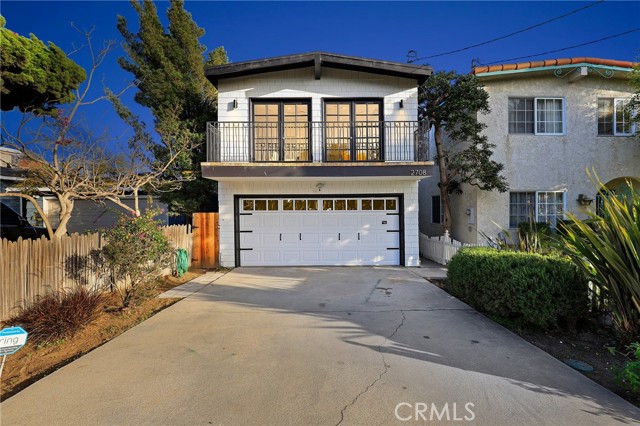 2708 Ardmore Avenue, Manhattan Beach, California 90266, 3 Bedrooms Bedrooms, ,1 BathroomBathrooms,Residential,Sold,Ardmore,SB22030009