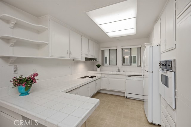 Detail Gallery Image 14 of 39 For 2319 via Puerta #O,  Laguna Woods,  CA 92637 - 2 Beds | 2 Baths