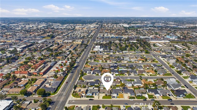 Detail Gallery Image 32 of 39 For 17441 Jefferson Ln, Huntington Beach,  CA 92647 - 3 Beds | 2 Baths