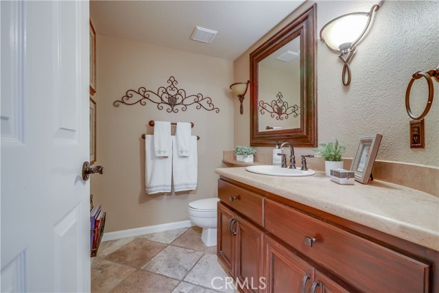 4 Sugarpine Drive, Trabuco Canyon CA: https://media.crmls.org/medias/dd4952b7-82a2-4bc6-89cd-975becc30040.jpg