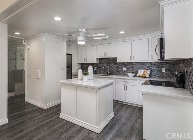 Detail Gallery Image 4 of 21 For 13280 St. Andrews 256-a,  Seal Beach,  CA 90740 - 2 Beds | 1 Baths