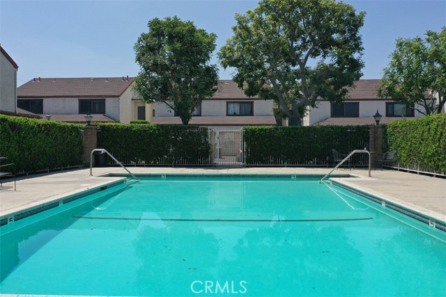 821 S Cerritos Avenue, Azusa CA: https://media.crmls.org/medias/dd499924-5c4b-46d7-9542-60e10cbd3305.jpg