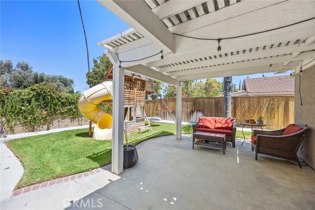 Detail Gallery Image 26 of 31 For 943 Miraflores Dr, Corona,  CA 92882 - 3 Beds | 2/1 Baths