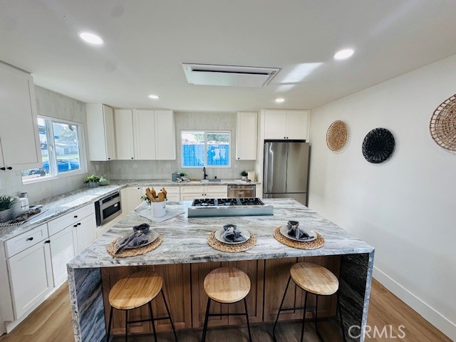 Detail Gallery Image 4 of 35 For 1936 Roxanne, Long Beach,  CA 90815 - 4 Beds | 2 Baths