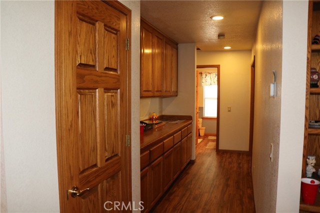 Detail Gallery Image 14 of 59 For 2474 Oak Ln, Big Bear City,  CA 92314 - 3 Beds | 2/1 Baths