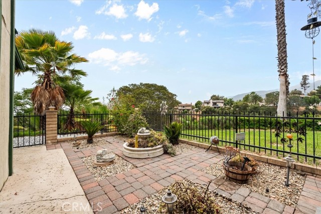 2587 Eagle Circle, Corona CA: https://media.crmls.org/medias/dd4c0534-a872-4c45-988b-970f397ed490.jpg