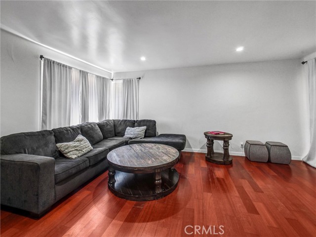 Detail Gallery Image 4 of 26 For 1325 Beech Hill Ave, Hacienda Heights,  CA 91745 - 3 Beds | 3 Baths