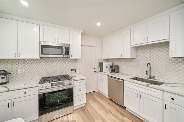 Detail Gallery Image 6 of 28 For 13007 Duffield, La Mirada,  CA 90638 - 4 Beds | 2 Baths