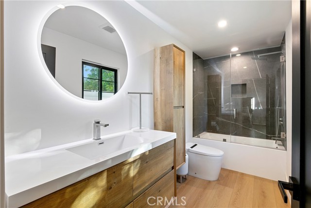 Detail Gallery Image 14 of 75 For 22269 Avenue San Luis, Woodland Hills,  CA 91364 - 5 Beds | 5/1 Baths