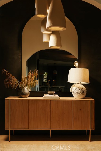 17930 Karen Drive, Encino CA: https://media.crmls.org/medias/dd4d8d65-e7f6-4146-967b-9ca7dab5c8e9.jpg