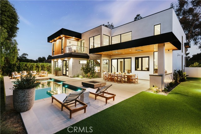 Detail Gallery Image 22 of 24 For 2321 Mesa Dr, Newport Beach,  CA 92660 - 5 Beds | 4/1 Baths