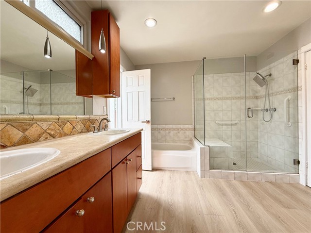 Detail Gallery Image 48 of 72 For 24204 Calvert, Woodland Hills,  CA 91367 - 6 Beds | 3 Baths