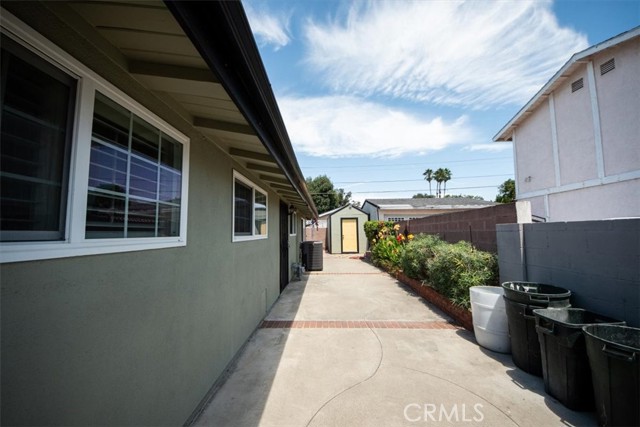 Detail Gallery Image 26 of 28 For 1913 W Beacon Ave, Anaheim,  CA 92804 - 5 Beds | 3 Baths