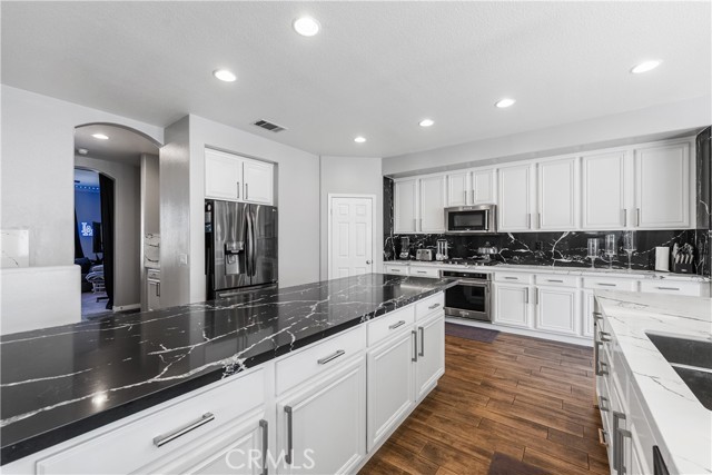 Detail Gallery Image 23 of 75 For 40637 Pinina Ct, Palmdale,  CA 93551 - 5 Beds | 4 Baths