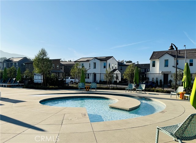 Detail Gallery Image 11 of 14 For 4028 Summer Way, Corona,  CA 92883 - 4 Beds | 3 Baths