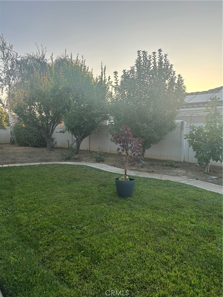 https://media.crmls.org/medias/dd50bc42-0516-4a12-aee5-9ade8ebb7022.jpg?preset=X-Large