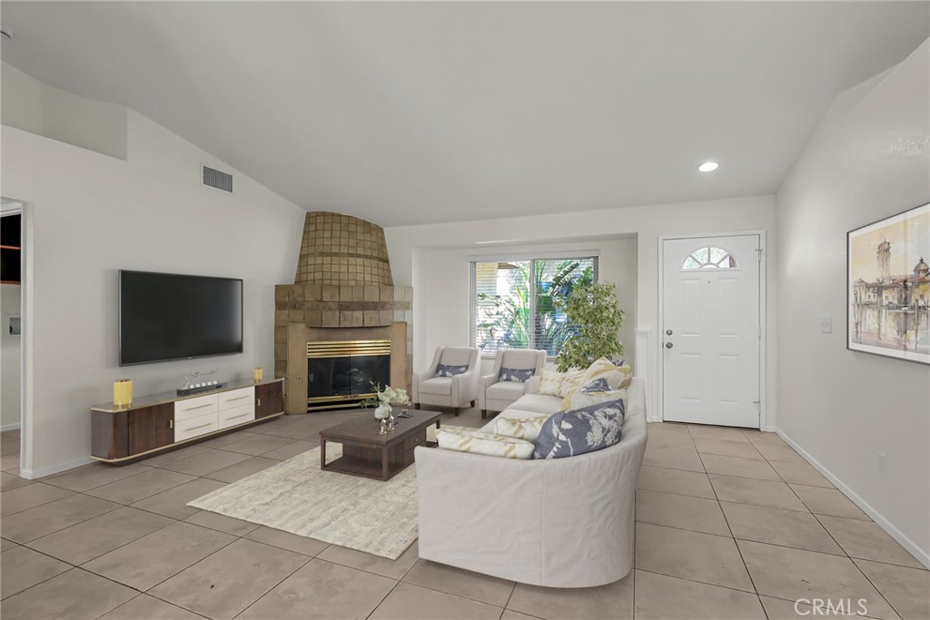 MLS #IV25241819 image #9