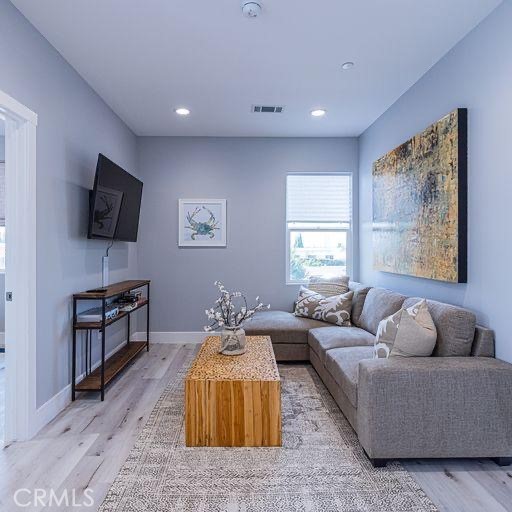 7792 Liberty Drive, Huntington Beach CA: https://media.crmls.org/medias/dd5123b9-636f-4574-b558-0a131f5c1299.jpg