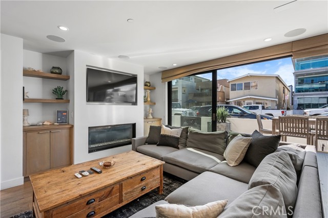 112 30th Street, Newport Beach CA: https://media.crmls.org/medias/dd51d48a-72a6-4186-8126-f8fcedd00c34.jpg