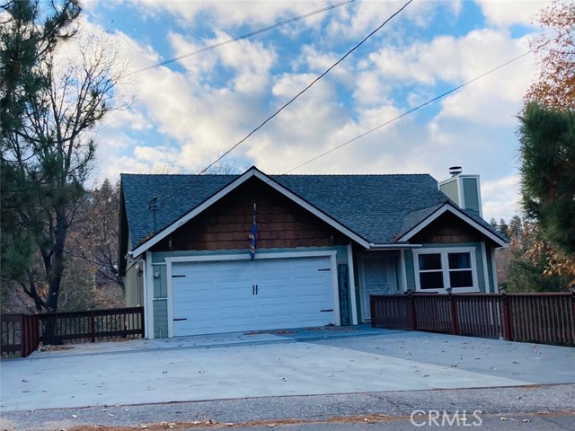 Detail Gallery Image 1 of 19 For 1302 Calgary Dr, Lake Arrowhead,  CA 92352 - 3 Beds | 2/1 Baths