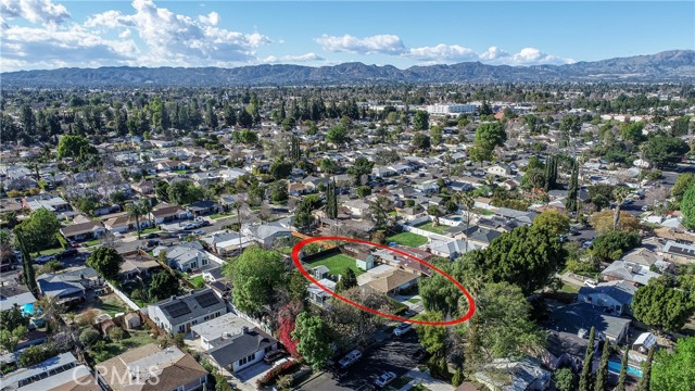 6851 Lubao Avenue, Winnetka CA: https://media.crmls.org/medias/dd52af43-207e-4959-ae91-b53d88f7a97f.jpg