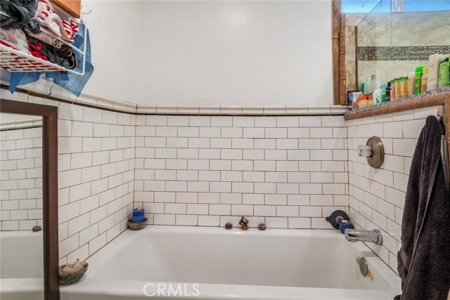 1417 N Kenmore Avenue, Los Angeles, California 90027, 7 Bedrooms Bedrooms, ,4 BathroomsBathrooms,Residential,For Sale,1417 N Kenmore Avenue,CRIG22092334