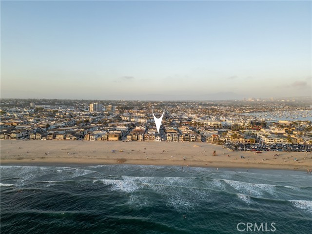 Detail Gallery Image 31 of 33 For 2500 W Oceanfront, Newport Beach,  CA 92663 - 3 Beds | 3 Baths
