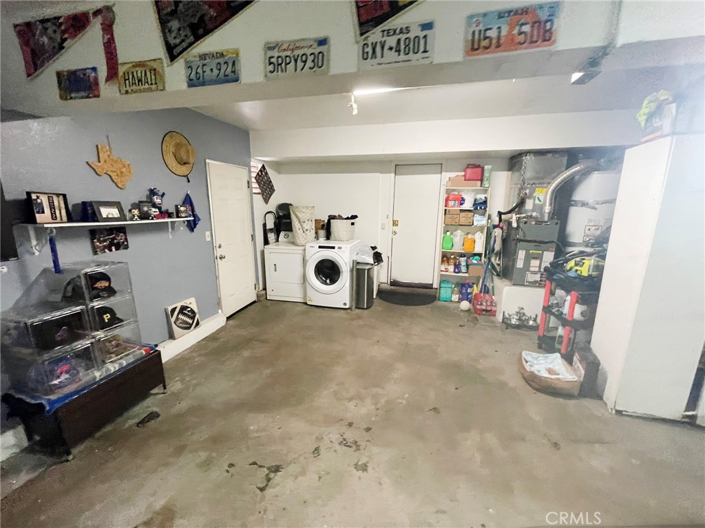 https://media.crmls.org/medias/dd546e2b-5ff2-4283-a843-2aaf799a3c42.jpg?preset=X-Large