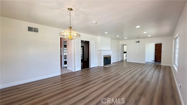 Detail Gallery Image 7 of 26 For 1048 E 45th Way, Long Beach,  CA 90807 - 3 Beds | 2 Baths