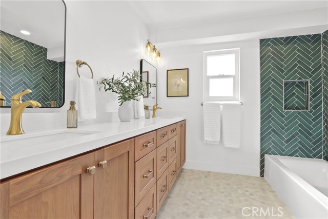 Detail Gallery Image 11 of 22 For 22132 Bellcroft, Lake Forest,  CA 92630 - 4 Beds | 2/1 Baths