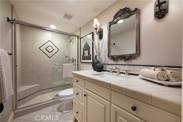 Detail Gallery Image 40 of 54 For 2001 Yacht Resolute, Newport Beach,  CA 92660 - 3 Beds | 2/1 Baths