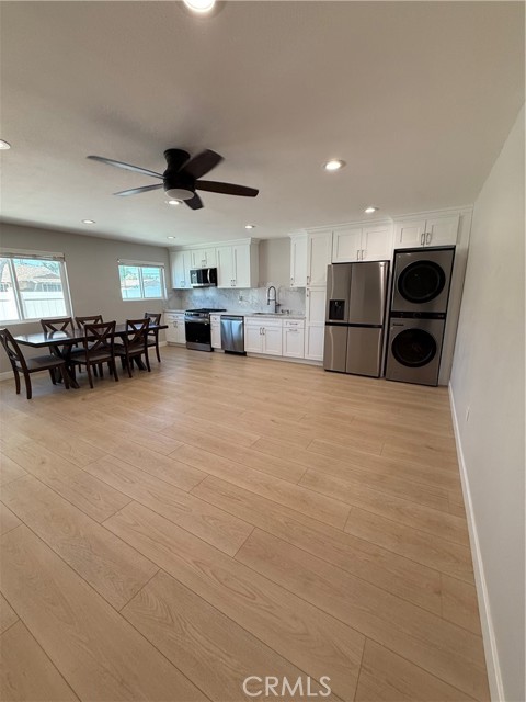 Image 31 of 65 For 824 Dune  