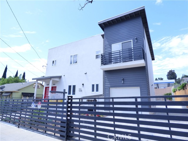 Front Image Thumbnail for CRBB26076500