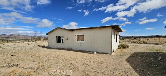 Detail Gallery Image 12 of 34 For 33354 Haynes Rd, Lucerne Valley,  CA 92356 - 4 Beds | 2 Baths