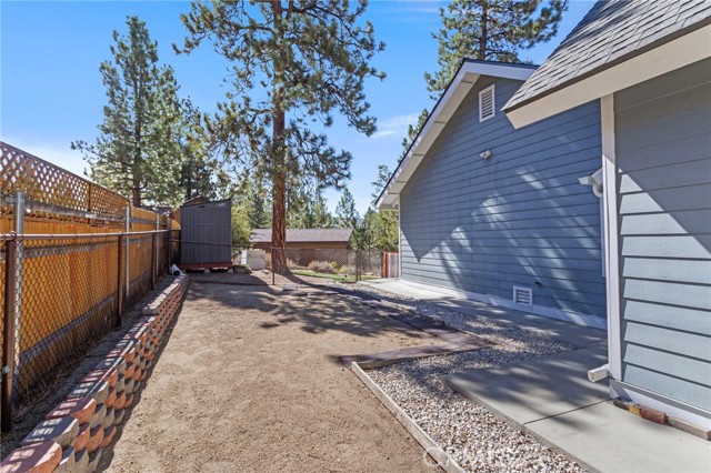 534 Highland, Big Bear Lake CA: https://media.crmls.org/medias/dd565434-438f-40d8-8136-fc7797065005.jpg