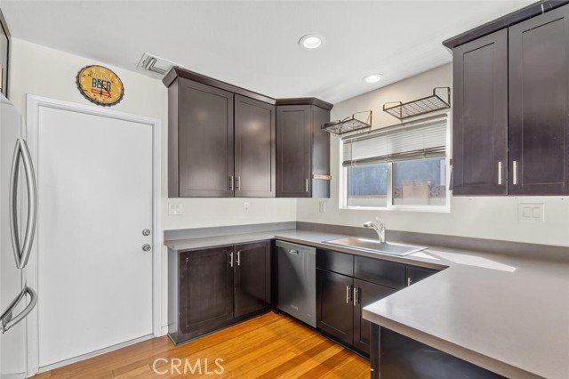 Detail Gallery Image 12 of 24 For 27418 Arriola Ave, Saugus,  CA 91350 - 4 Beds | 2 Baths