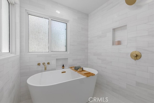 Detail Gallery Image 31 of 41 For 20919 De La Guerra St, Woodland Hills,  CA 91364 - 3 Beds | 3 Baths