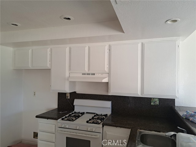 Detail Gallery Image 8 of 19 For 13605 Plato Dr, Moreno Valley,  CA 92553 - 3 Beds | 2/1 Baths