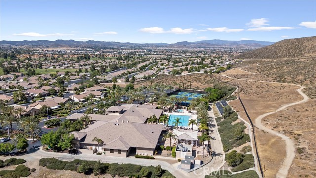 28216 Meadowsweet Drive, Menifee CA: https://media.crmls.org/medias/dd578e21-162f-488e-b41e-2cde76122612.jpg