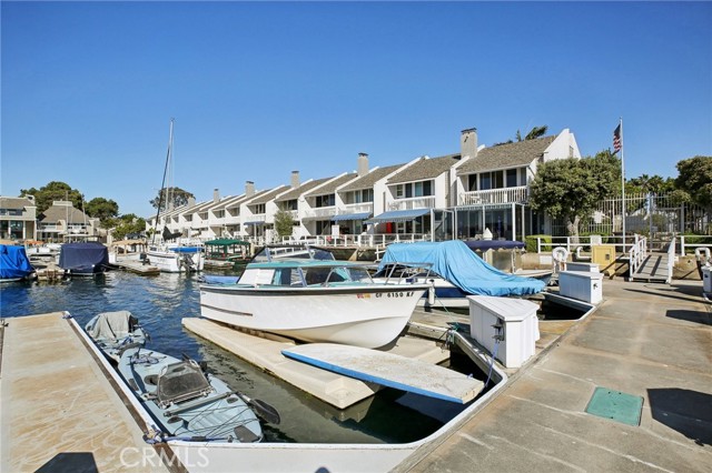 Detail Gallery Image 49 of 54 For 16552 Harbour Ln #14,  Huntington Beach,  CA 92649 - 3 Beds | 2/1 Baths