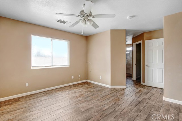 Image 9 of 20 For 15514 Avenida Manzana