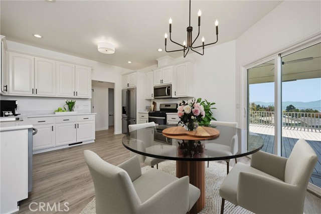 19285 Ravenhill, Hidden Valley Lake CA: https://media.crmls.org/medias/dd59e59c-da60-4589-a536-5915e7a805f6.jpg