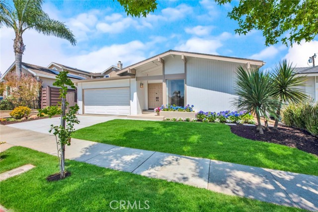 Detail Gallery Image 1 of 32 For 620 Sandpiper Dr, Seal Beach,  CA 90740 - 3 Beds | 2 Baths