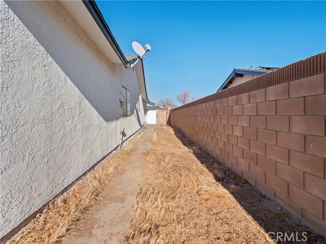 Detail Gallery Image 34 of 37 For 10621 Applewood Dr, California City,  CA 93505 - 3 Beds | 2 Baths