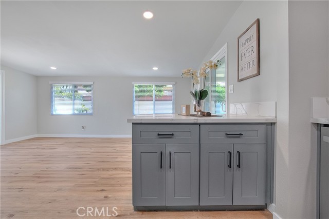 Kitchen eating Island to the side