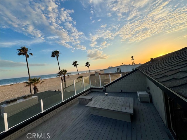 1510 W Oceanfront, Newport Beach CA: https://media.crmls.org/medias/dd5baf7a-8019-4fbe-96b2-e0180bb92797.jpg
