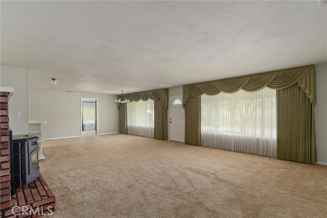 4075 County Road 203, Hamilton City CA: https://media.crmls.org/medias/dd5bb847-6dae-4f1e-8c37-c5bf198e0b7d.jpg