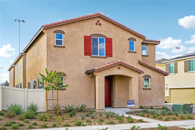 Detail Gallery Image 2 of 34 For 2051 Bergamot St, Redlands,  CA 92374 - 3 Beds | 2/1 Baths