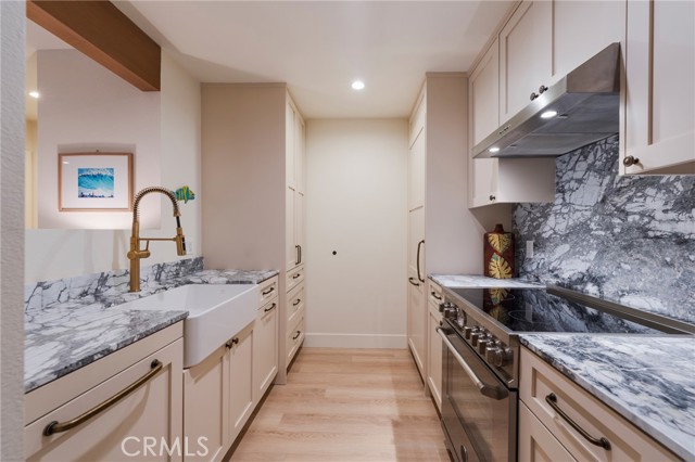 Detail Gallery Image 13 of 41 For 215 Wichita Ave #106,  Huntington Beach,  CA 92648 - 1 Beds | 1 Baths