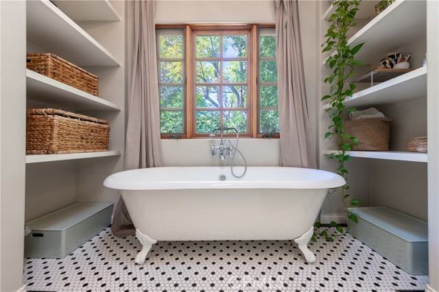 Detail Gallery Image 27 of 44 For 4437 Farmdale, Studio City,  CA 91602 - 3 Beds | 3 Baths